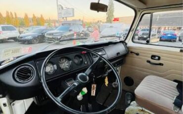 Volkswagen-bus-1972-8