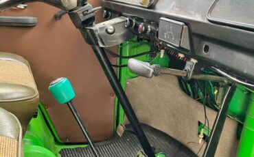 Volkswagen-bus-1973-green-16