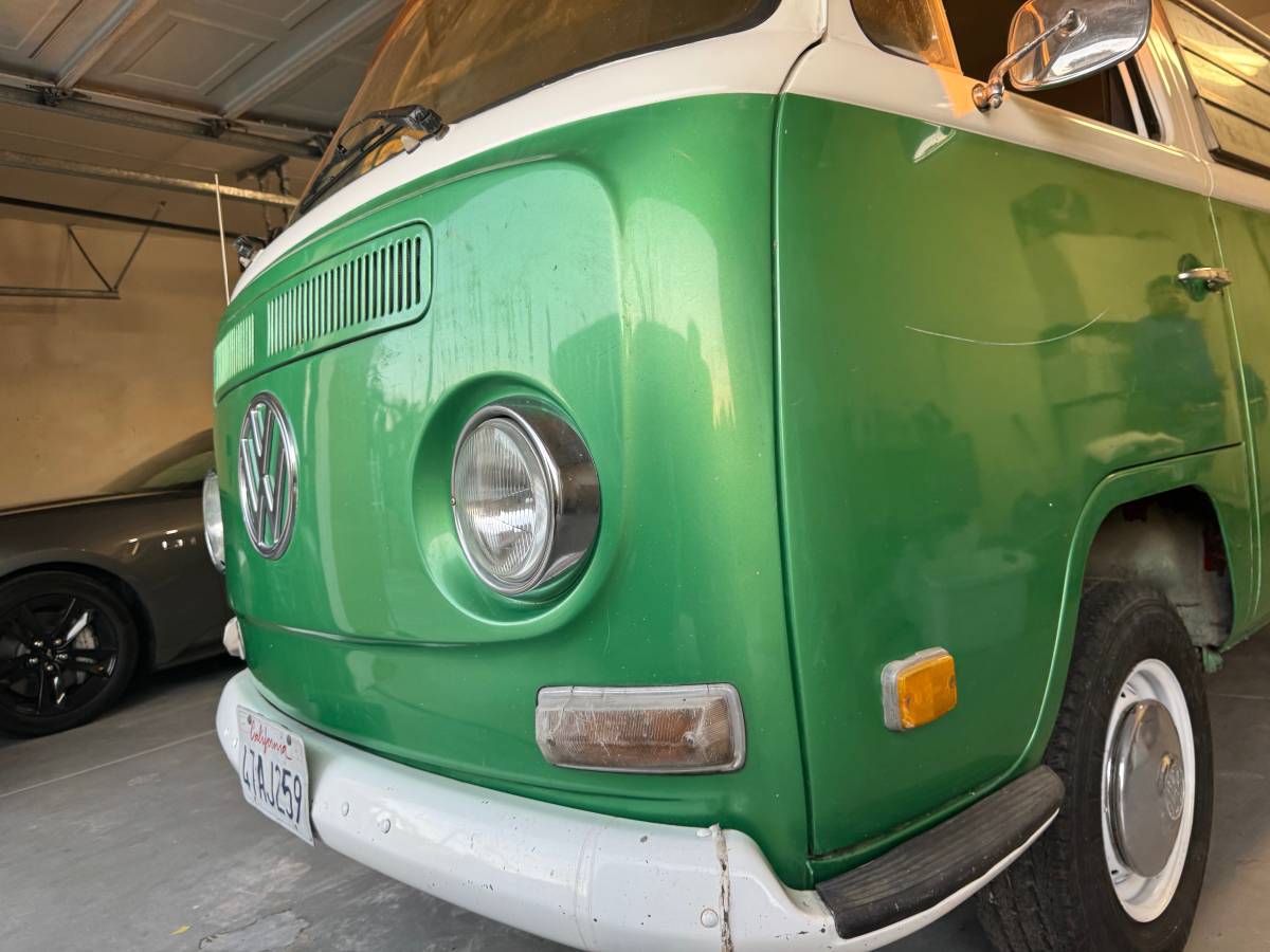 Volkswagen-bus-type-ll-1971-3