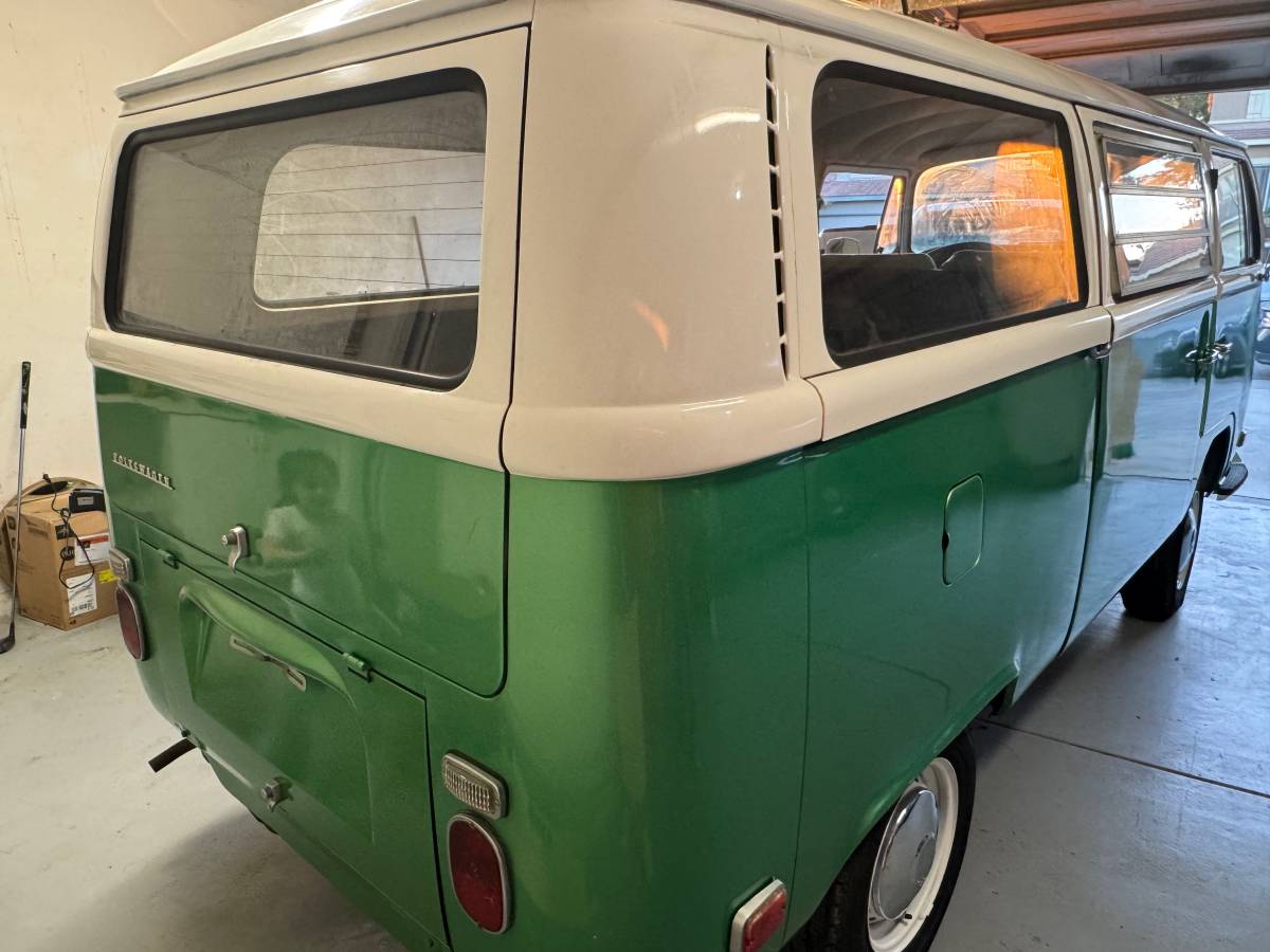 Volkswagen-bus-type-ll-1971-8
