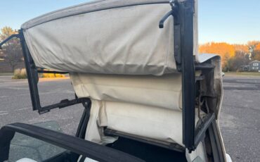 Volkswagen-cabriolet-wolfsburg-1992-white-15