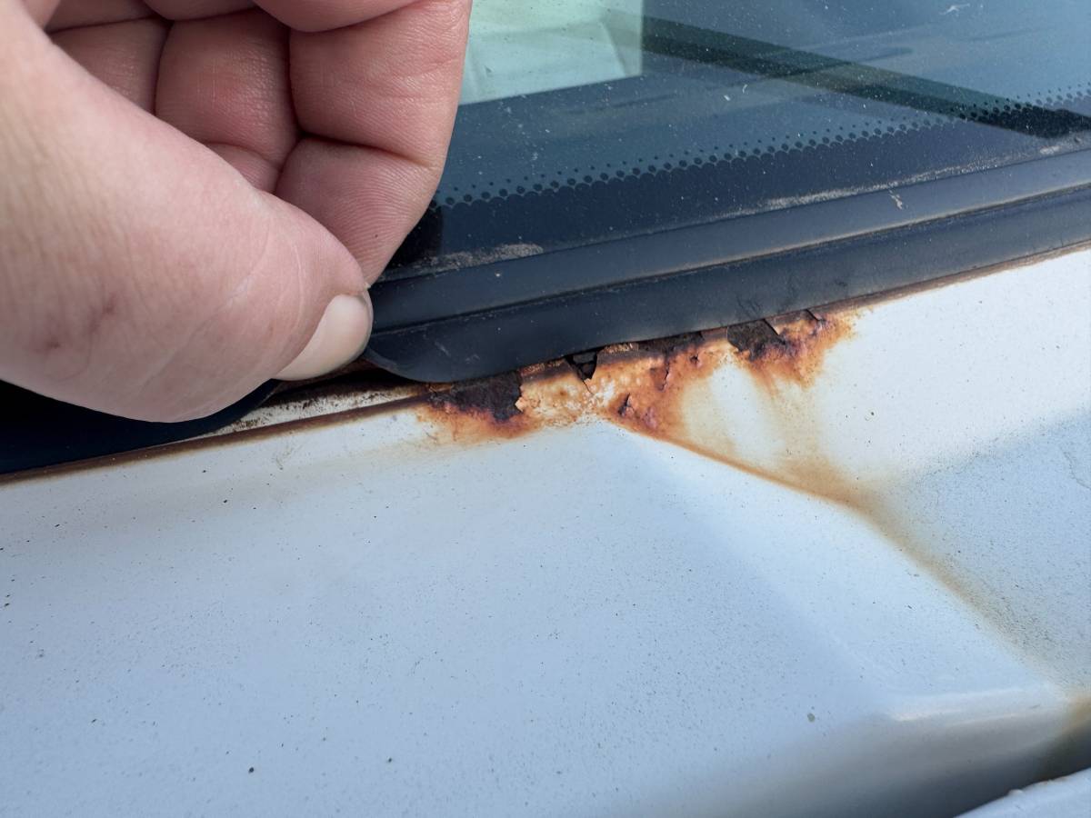 Volkswagen-cabriolet-wolfsburg-1992-white-20