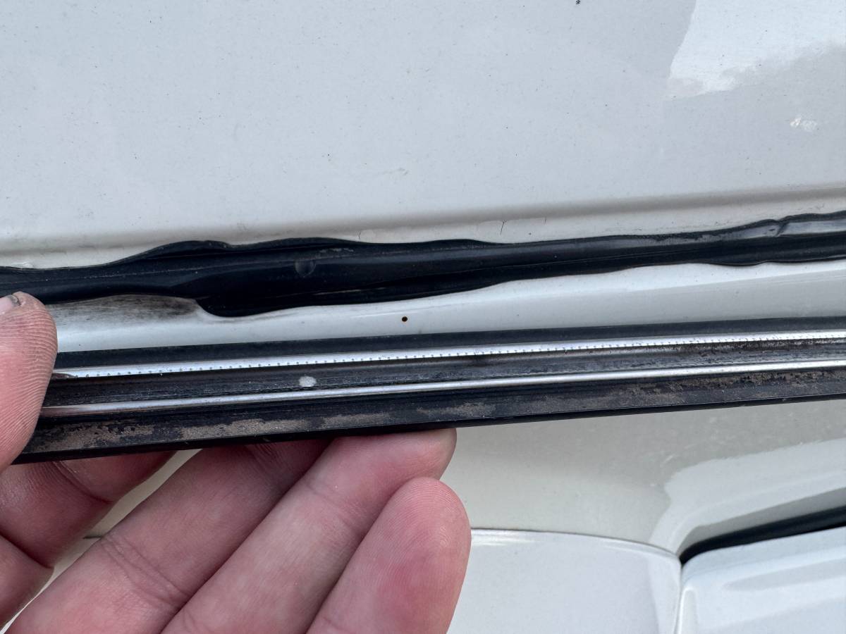 Volkswagen-cabriolet-wolfsburg-1992-white-21