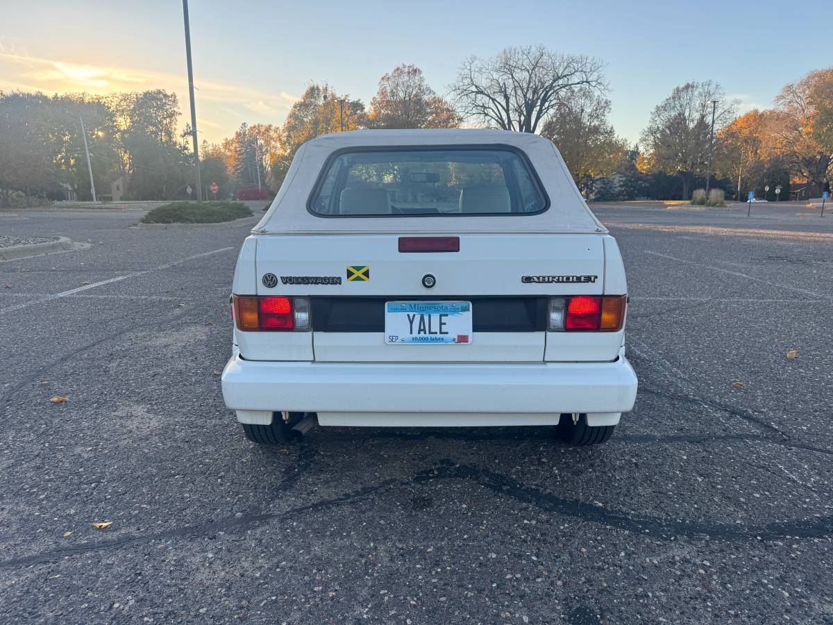 Volkswagen-cabriolet-wolfsburg-1992-white-6