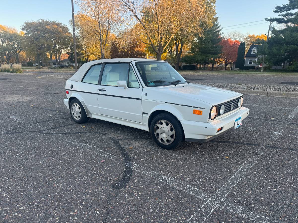 Volkswagen-cabriolet-wolfsburg-1992-white-8
