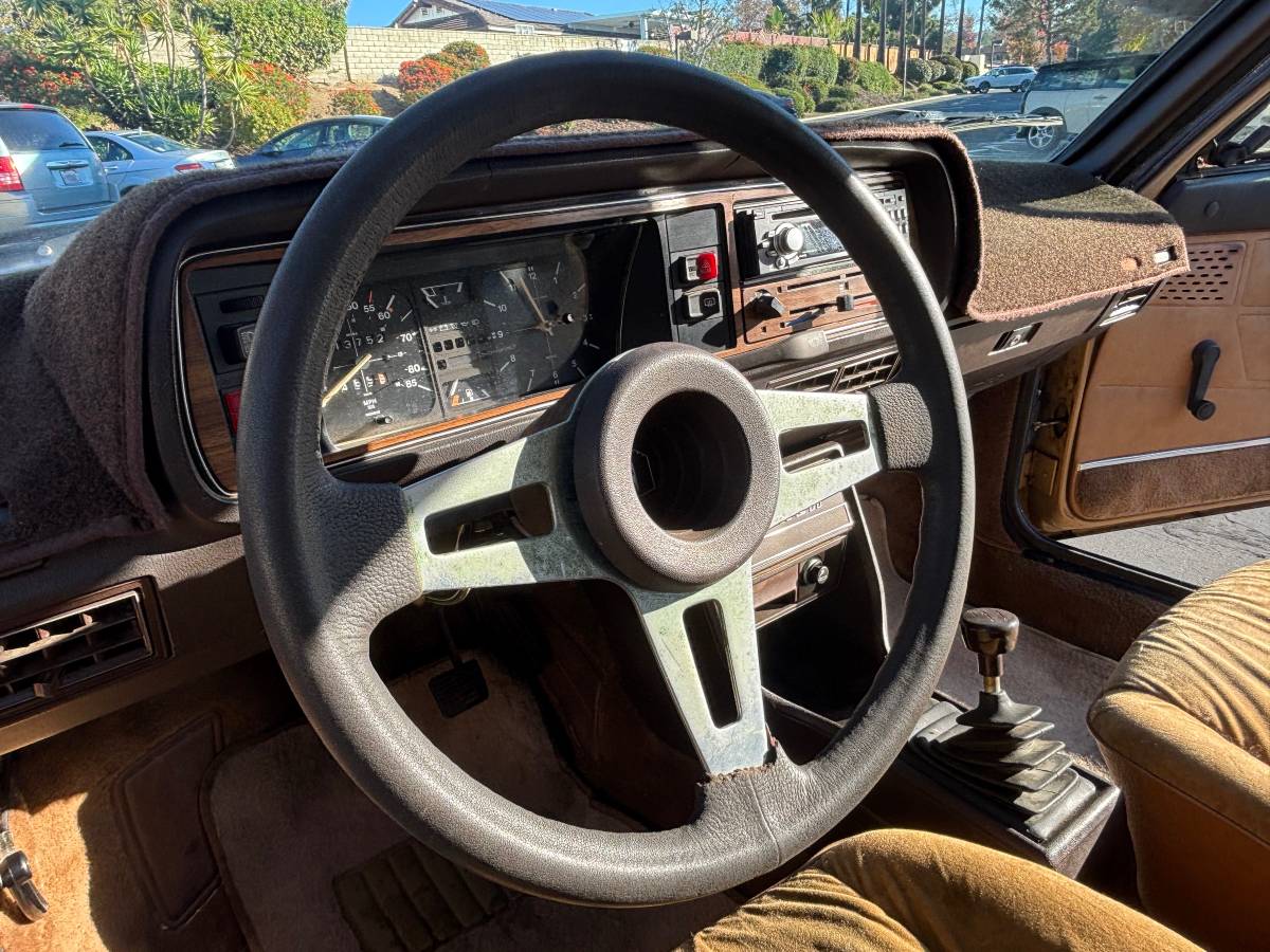 Volkswagen-dasher-diesel-1981-10