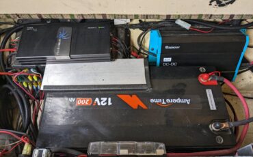 Volkswagen-diesel-1982-yellow-6