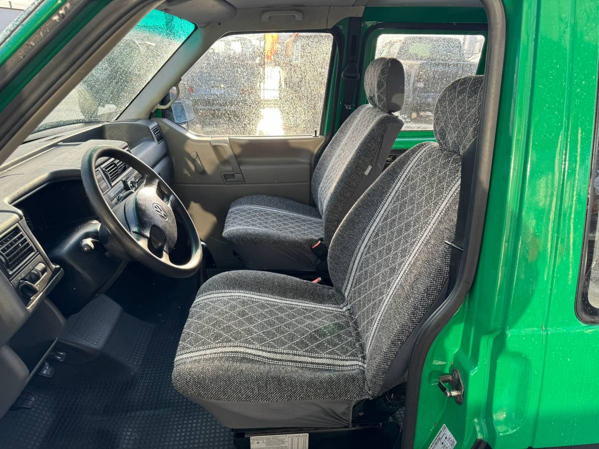 Volkswagen-diesel-1996-green-26