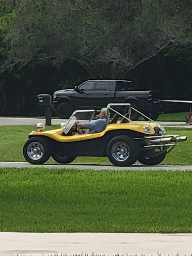 Volkswagen-dunn-buggy-1963-yellow-9