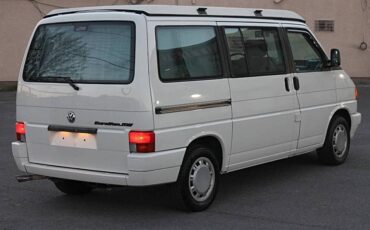 Volkswagen-eurovan-1993-white-11