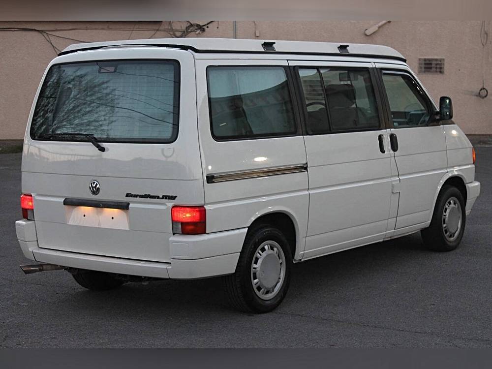 Volkswagen-eurovan-1993-white-11