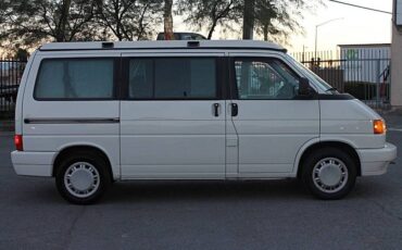 Volkswagen-eurovan-1993-white-12