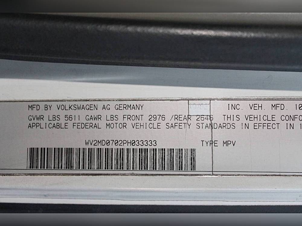 Volkswagen-eurovan-1993-white-13