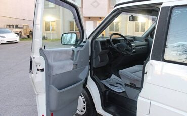 Volkswagen-eurovan-1993-white-14