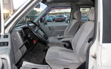 Volkswagen-eurovan-1993-white-15
