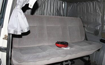 Volkswagen-eurovan-1993-white-21