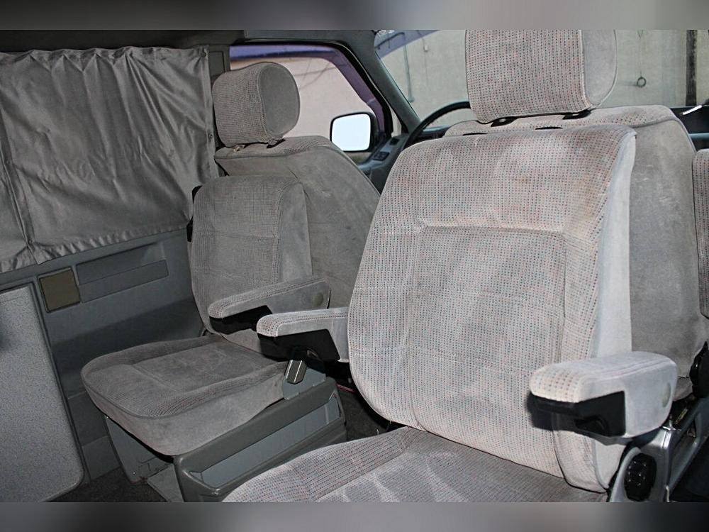 Volkswagen-eurovan-1993-white-22