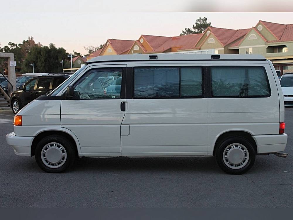 Volkswagen-eurovan-1993-white-3