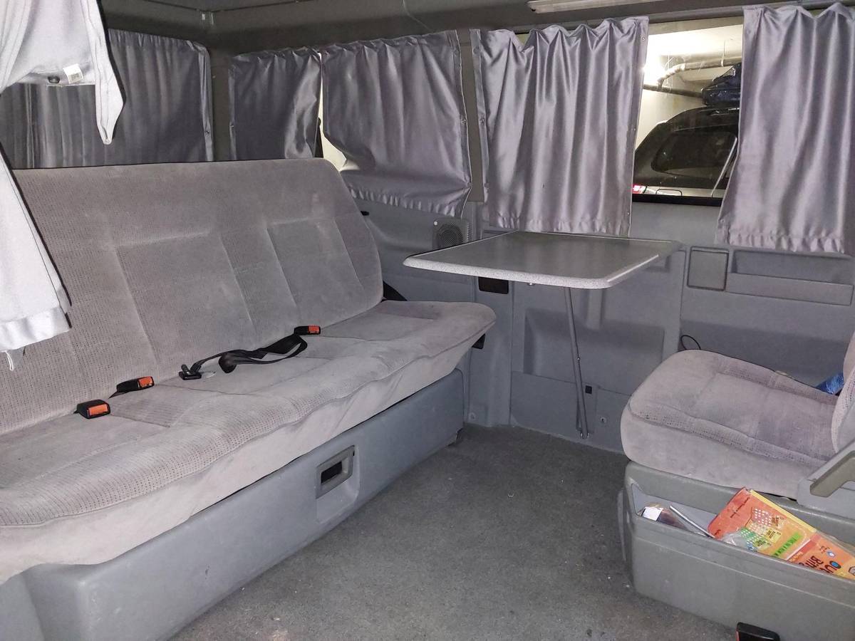 Volkswagen-eurovan-mv-1992-white-6