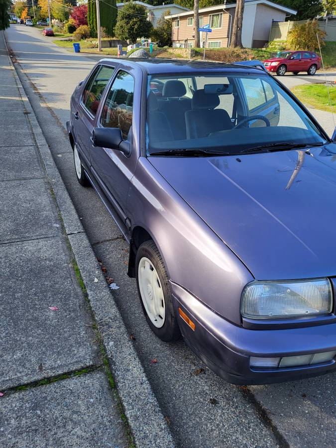 Volkswagen-jetta-1996-custom-1