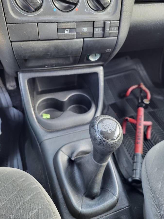 Volkswagen-jetta-1996-custom-3