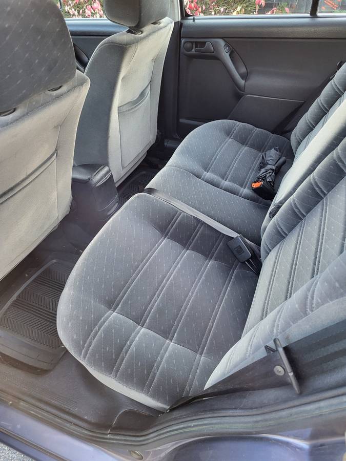 Volkswagen-jetta-1996-custom-6