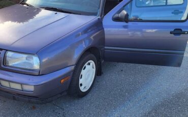 Volkswagen-jetta-1996-custom-9