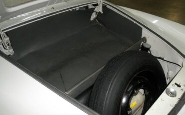 Volkswagen-karmann-ghia-1963-2