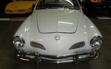 Volkswagen-karmann-ghia-1963-4