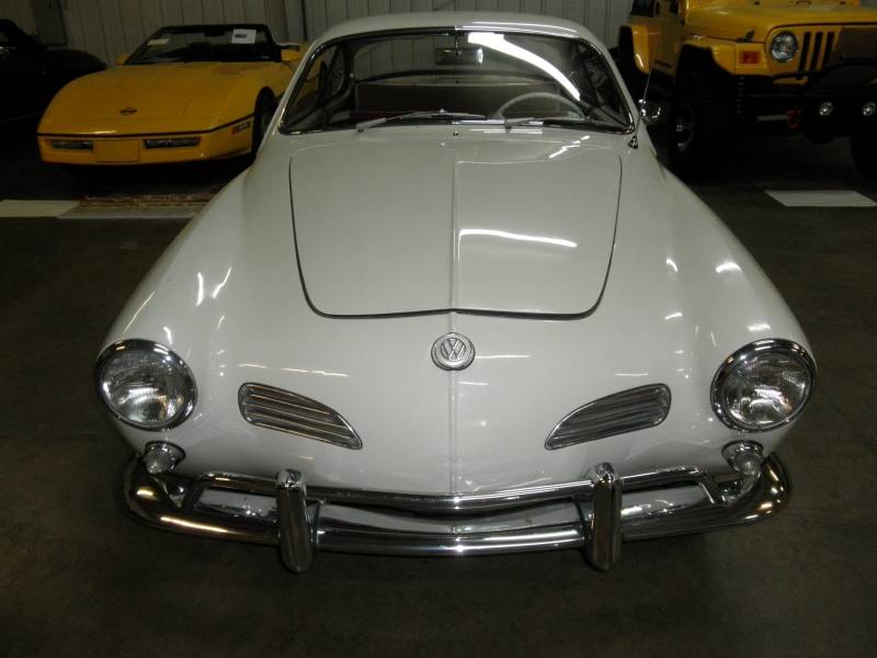 Volkswagen-karmann-ghia-1963-4