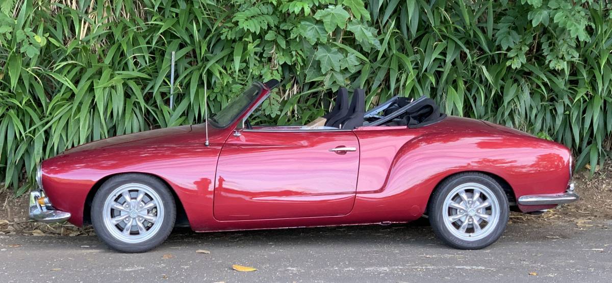 Volkswagen-karmann-ghia-1968-red