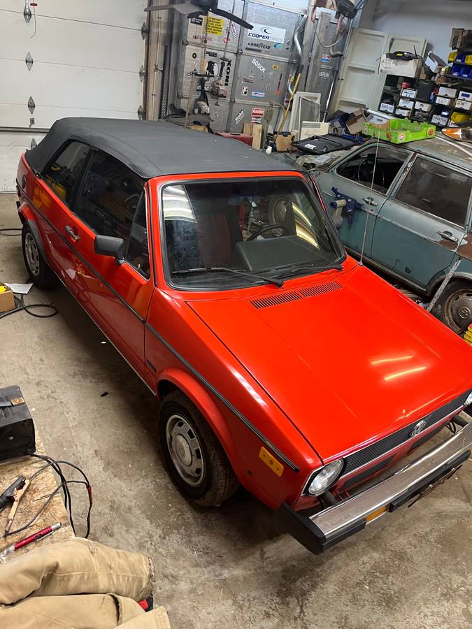 Volkswagen-rabbit-1982-red-1