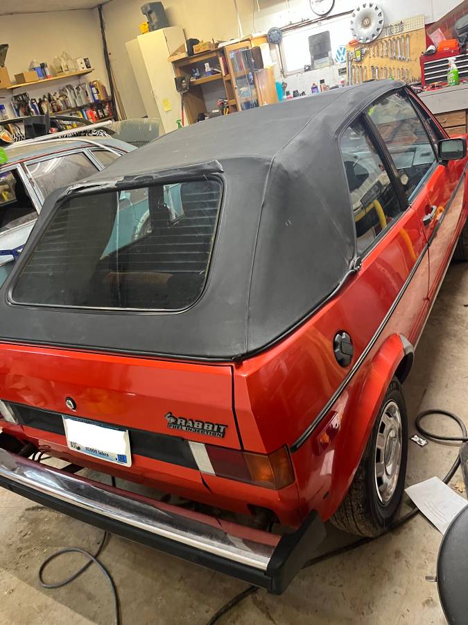 Volkswagen-rabbit-1982-red-3
