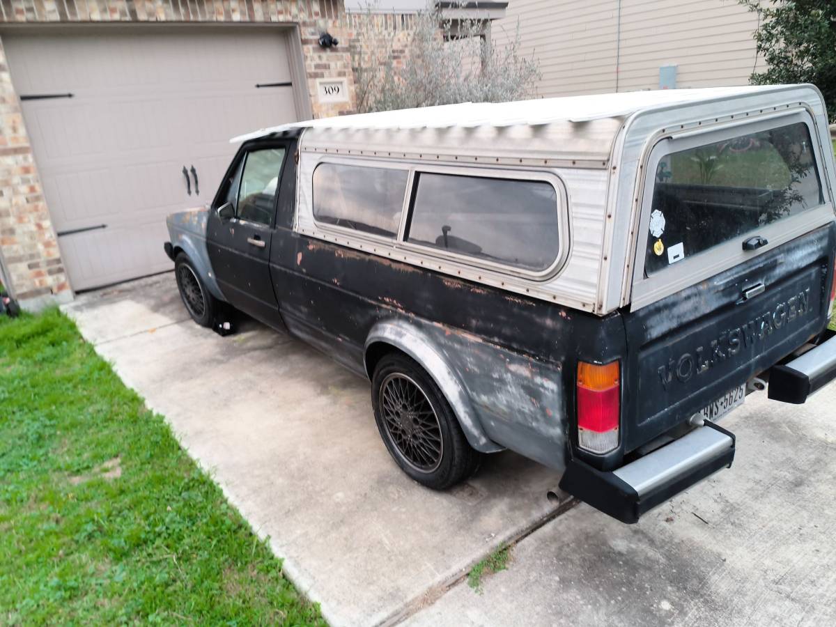 Volkswagen-rabbit-pickupcaddy-1981-black-3