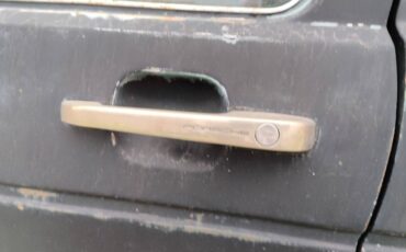 Volkswagen-rabbit-pickupcaddy-1981-black-6