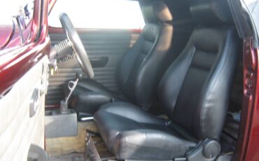 Volkswagen-super-beetle-1979-red-7