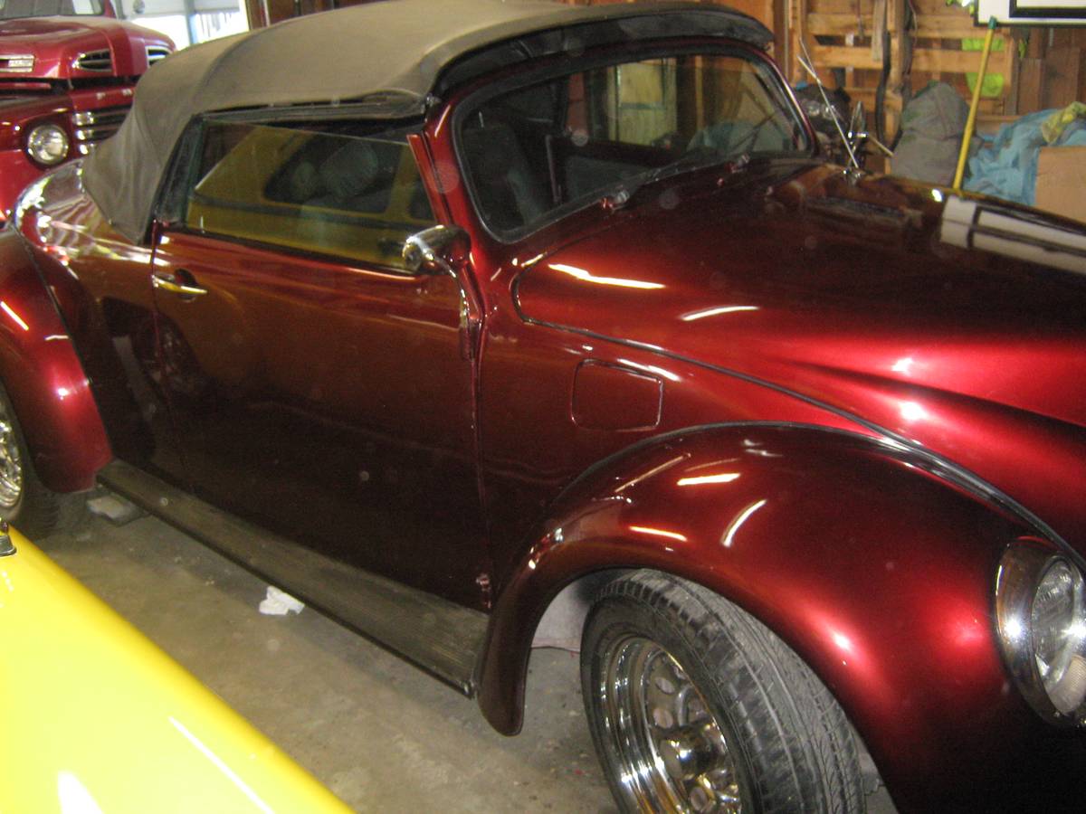 Volkswagen-super-beetle-1979-red-8