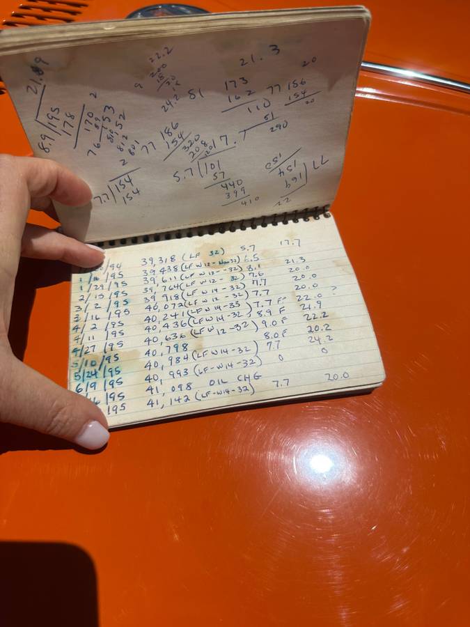 Volkswagen-super-beetle-vw-1972-orange-13