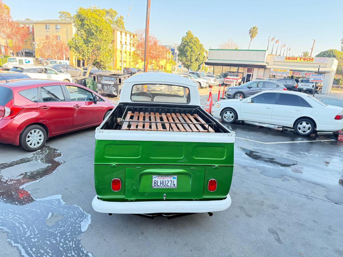 Volkswagen-t2-1970-green-2