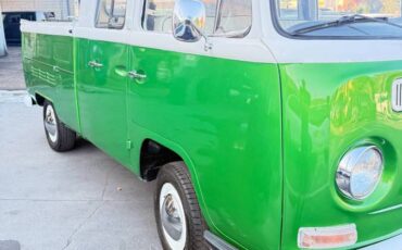 Volkswagen-t2-1970-green-3
