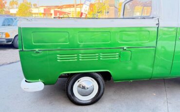 Volkswagen-t2-1970-green-8