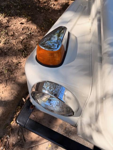 Volkswagen-thing-1973-white-10