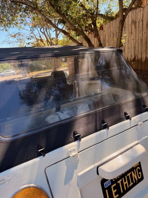 Volkswagen-thing-1973-white-13