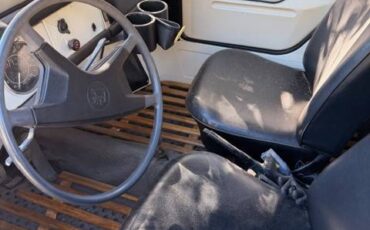 Volkswagen-thing-1973-white-16