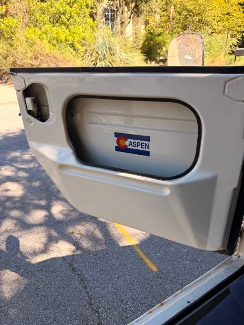 Volkswagen-thing-1973-white-17