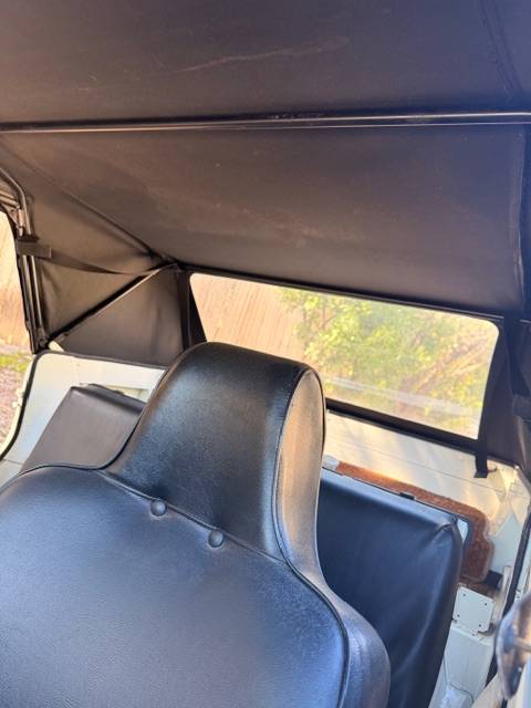 Volkswagen-thing-1973-white-18