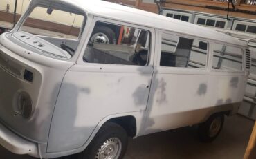 Volkswagen-transporter-1973-1