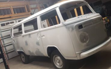 Volkswagen-transporter-1973