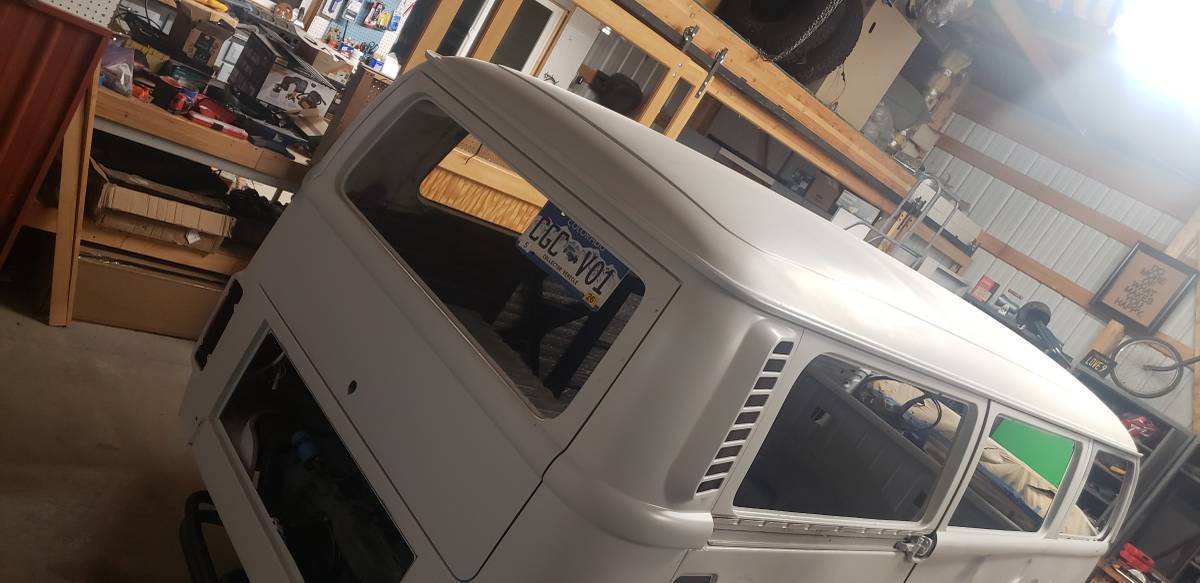 Volkswagen-transporter-1973-5