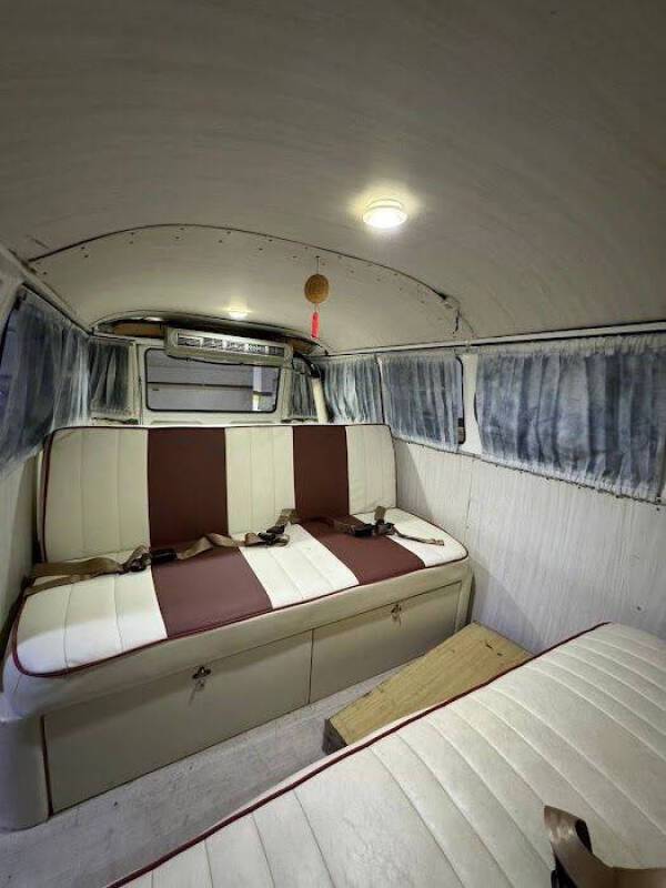 Volkswagen-transporter-1973-9